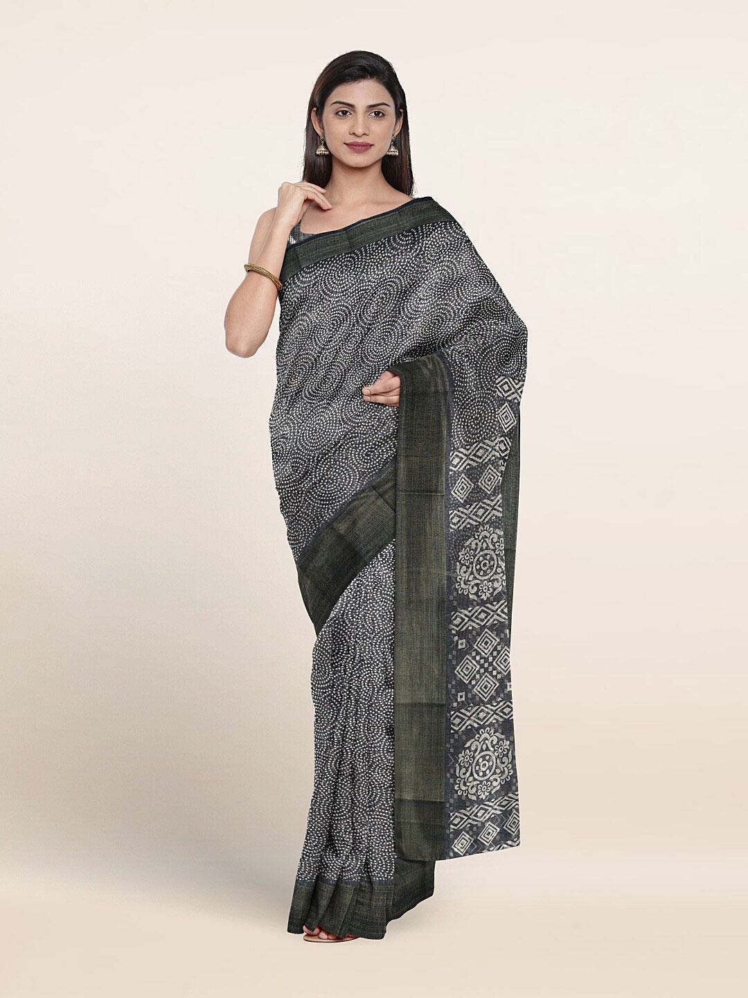 

Pothys Geometric Printed Saree, Grey