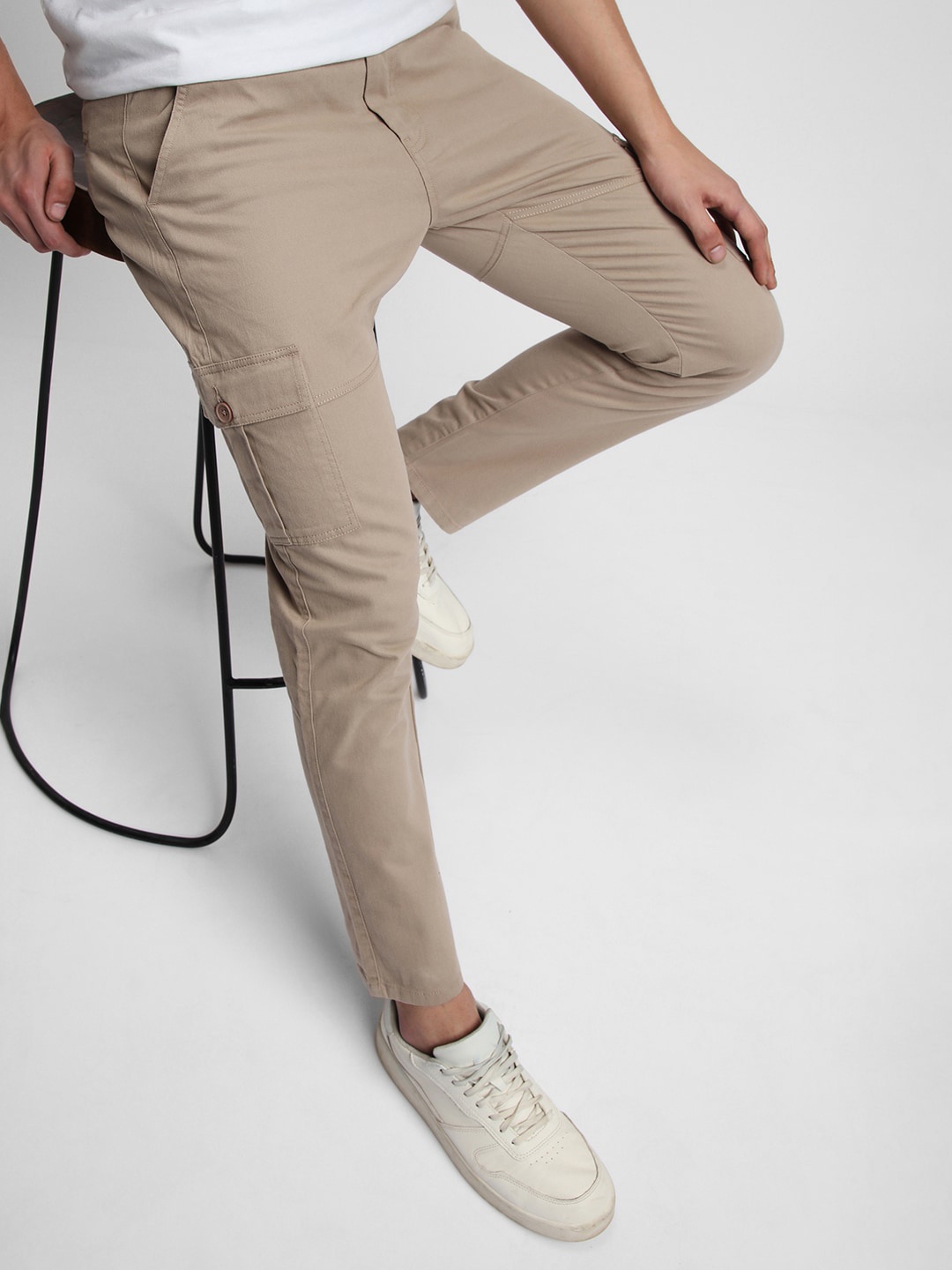 

Dennis Lingo Men Slim Fit Plain Cargos Trousers, Brown