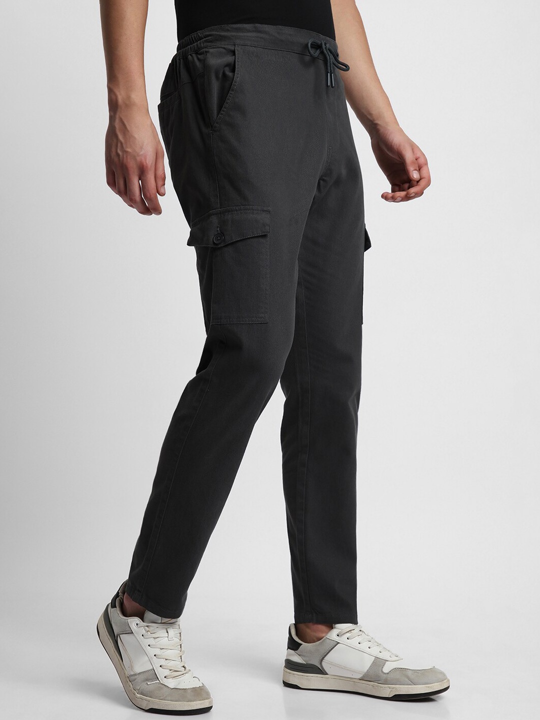 

Dennis Lingo Men Slim Fit Mid-Rise Cargos Trousers, Grey
