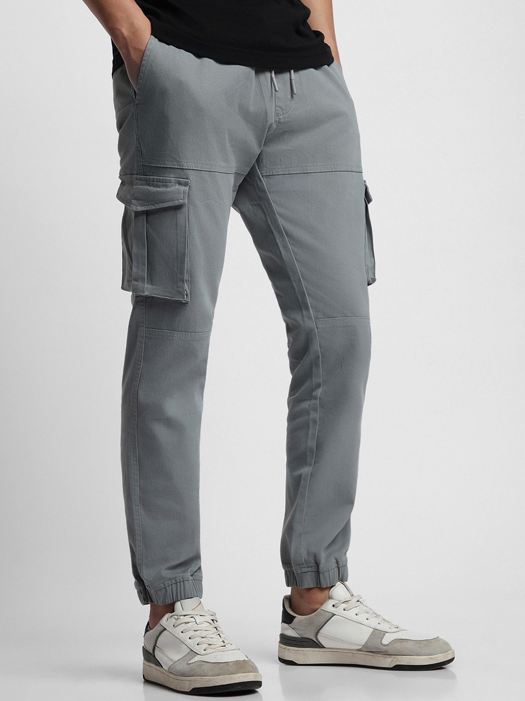 

Dennis Lingo Men Slim Fit Mid-Rise Plain Joggers, Grey