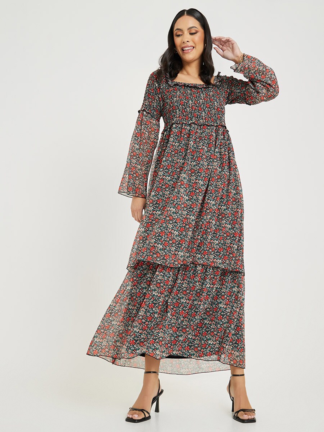 

Styli Red Floral Printed Square Neck Flared Sleeve Layered Smocked Maxi Dress, Black