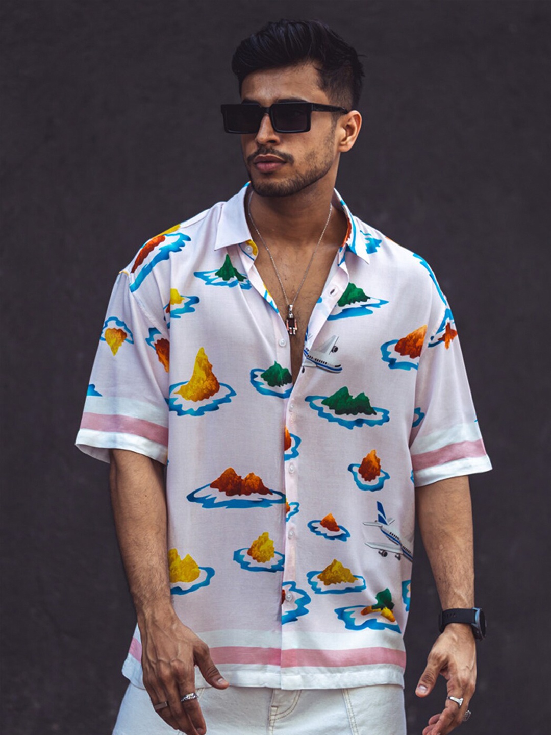 

Powerlook India Slim Fit Conversational Printed Oversized Casual Shirt, Pink