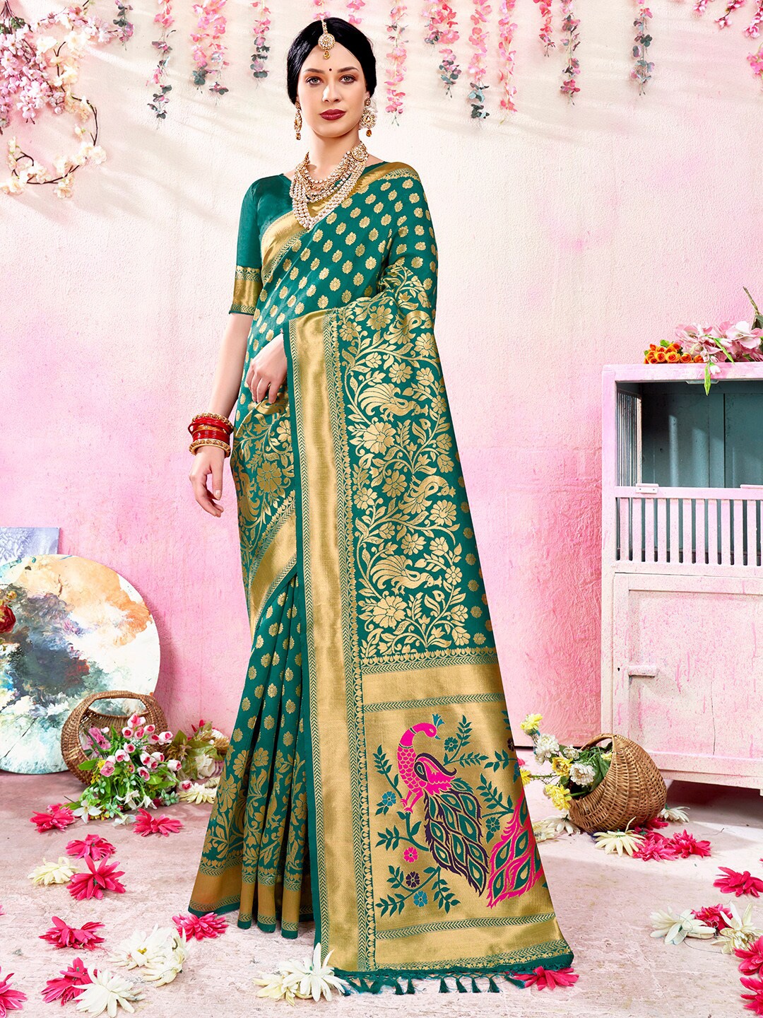 

Anouk Floral Woven Design Zari Banarasi Saree, Green