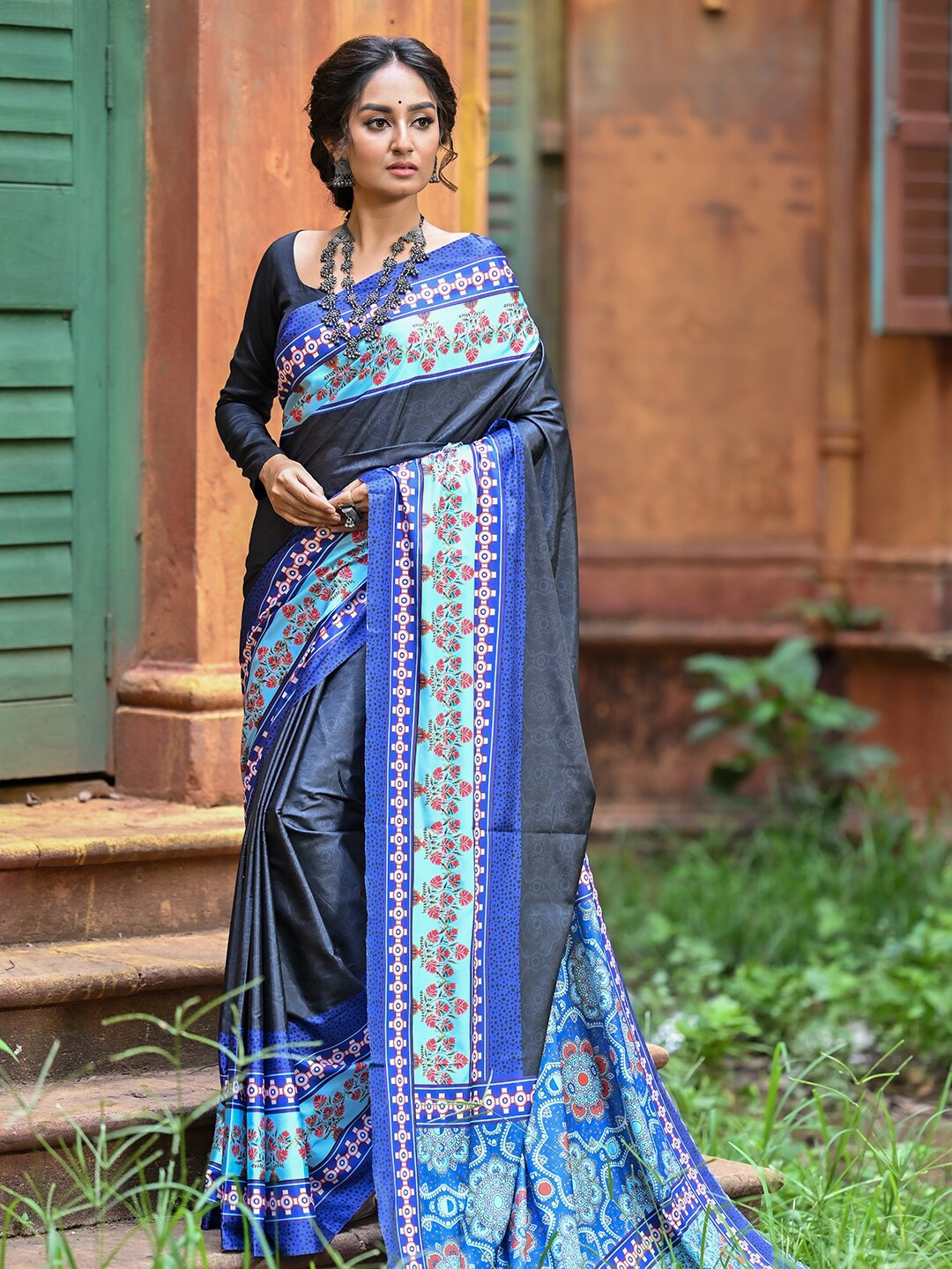 

Anouk Ethnic Motifs Printed Poly Silk Saree, Blue