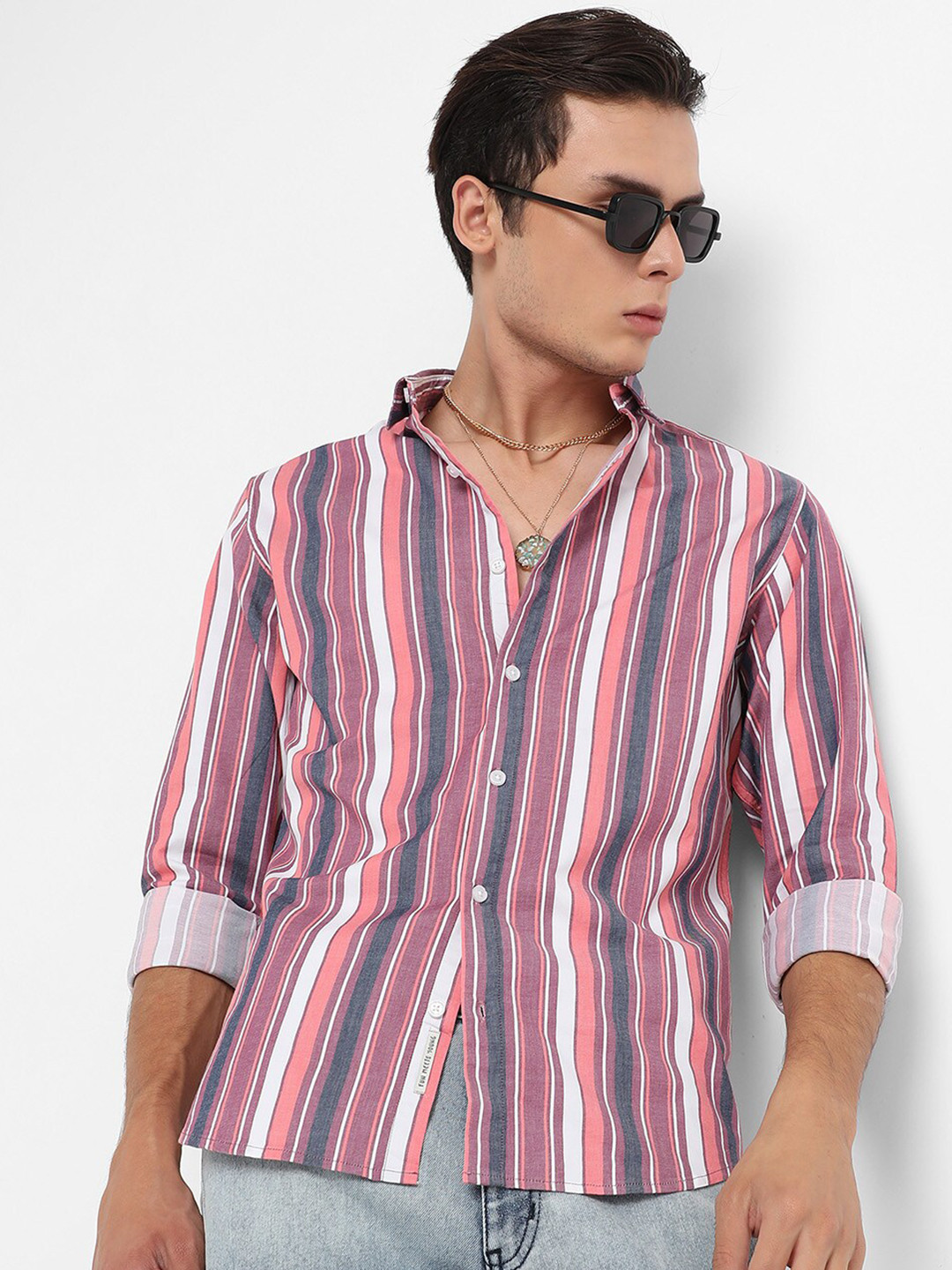 

Campus Sutra Classic Fit Vertical Stripes Cotton Casual Shirt, Pink