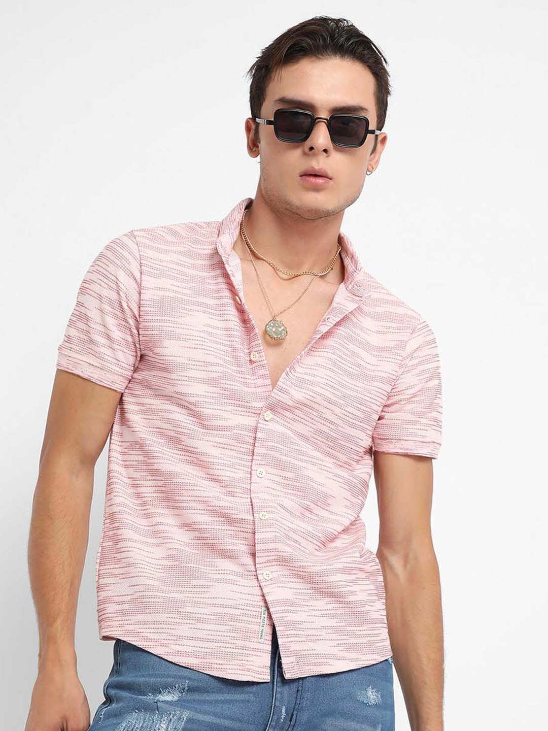 

Campus Sutra Horizontal Striped Classic Regular Fit Casual Shirt, Pink