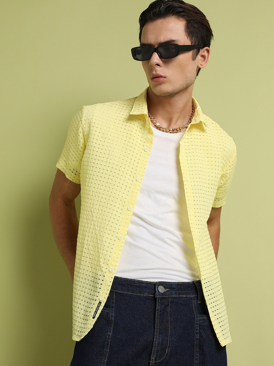 

Campus Sutra Classic Checked Casual Shirt, Yellow