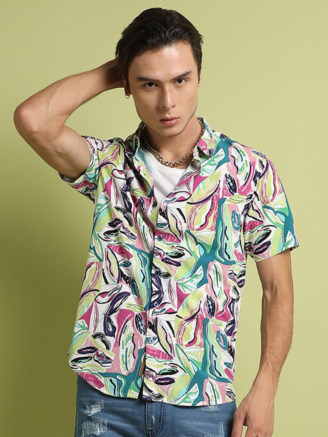 

Campus Sutra Spread Collar Classic Floral Printed Casual Shirt, White