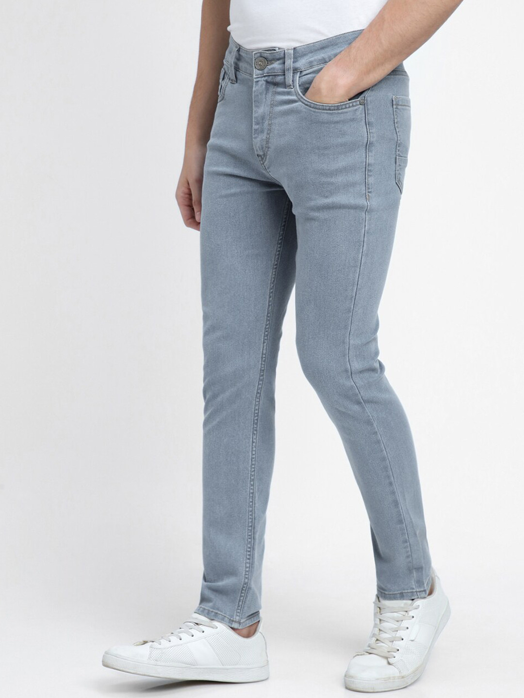 

Dennis Lingo Men Slim Fit Low Distress Stretchable Jeans, Blue