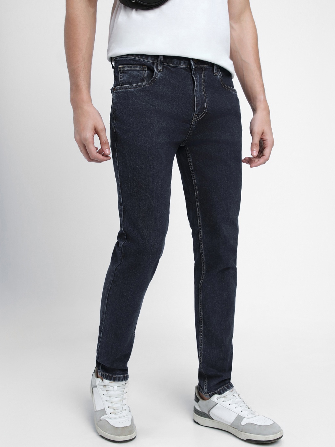 

Dennis Lingo Men Mid Rise Slim Fit Stretchable Jeans, Blue
