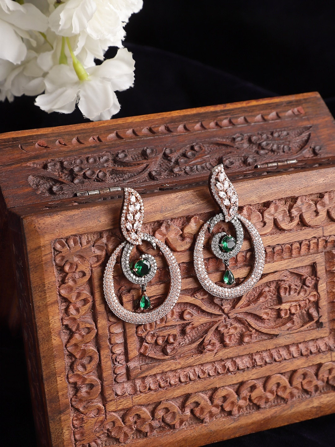 

ZENEME Green Oval Drop Earrings