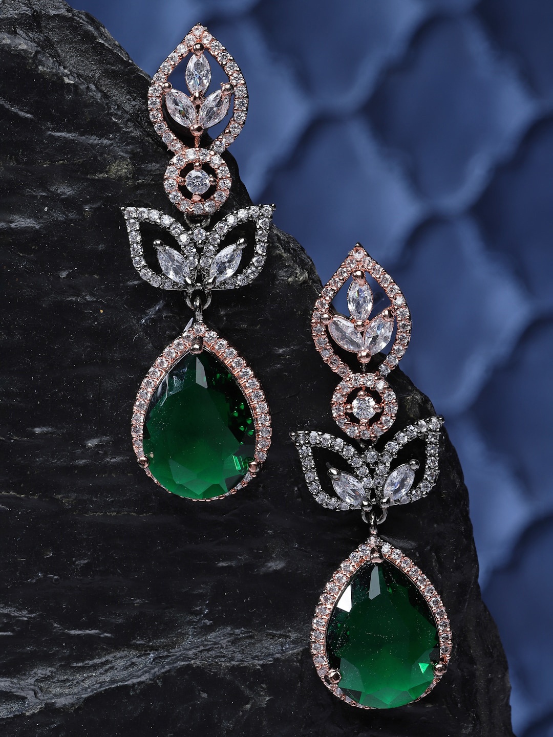 

ZENEME Green Teardrop Shaped Drop Earrings