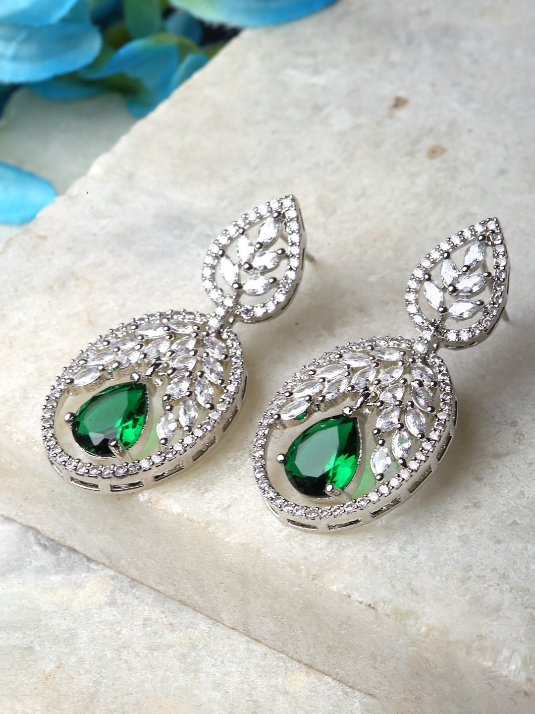 

ZENEME Green Oval Drop Earrings