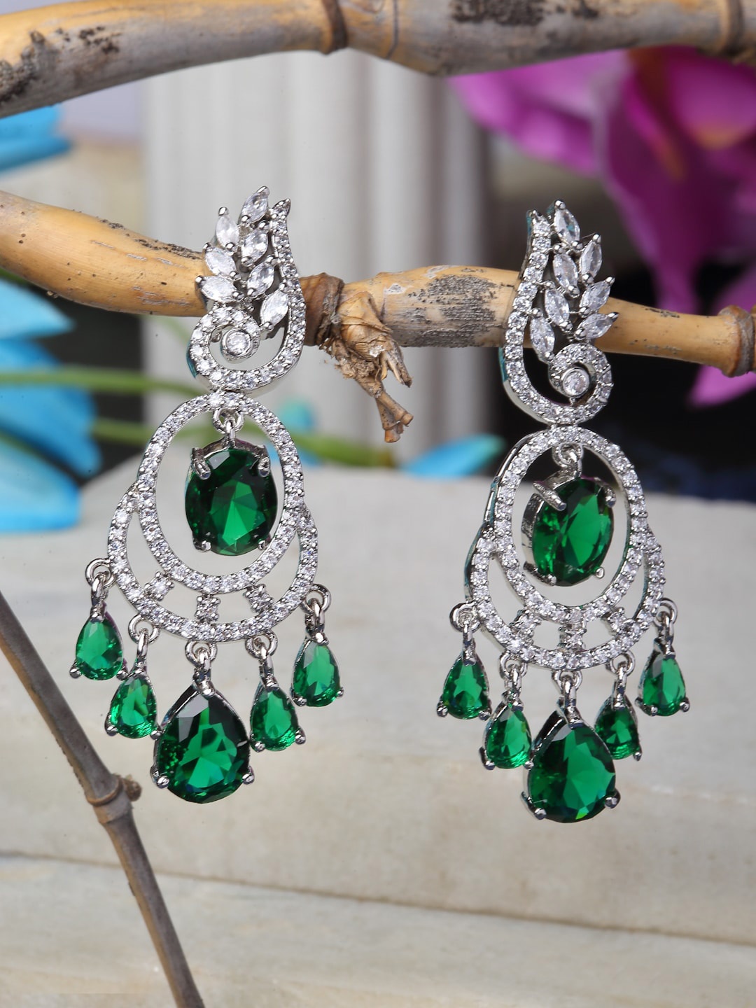 

ZENEME Green Leaf Shaped Drop Earrings