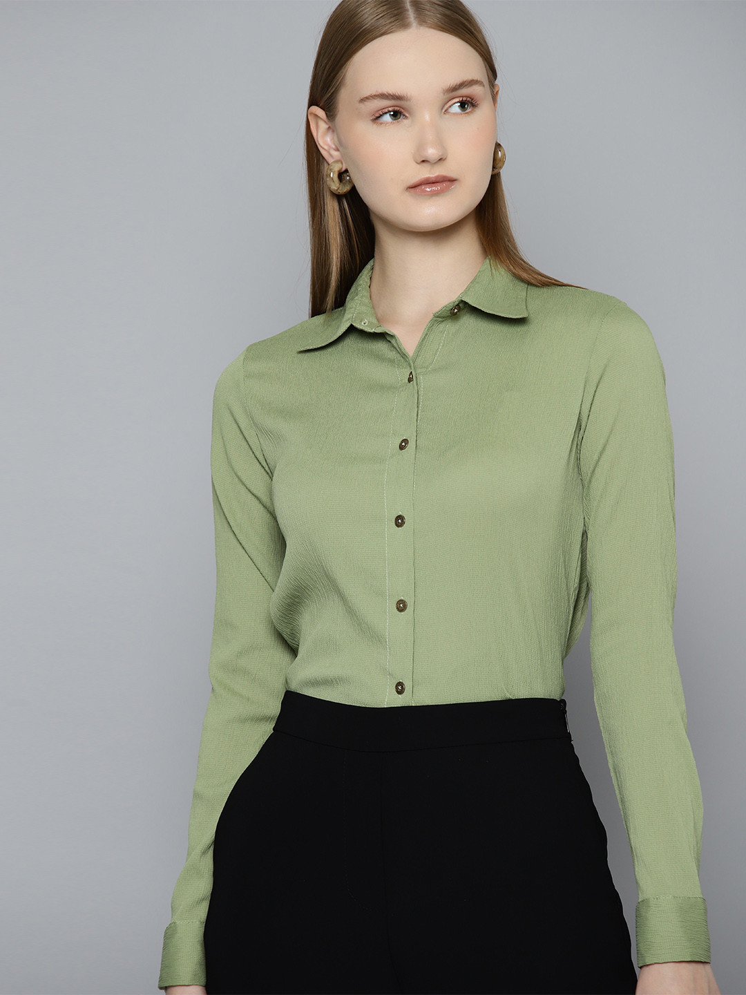 

Chemistry Women Standard Regular Fit Solid Casual Shirt, Sea green