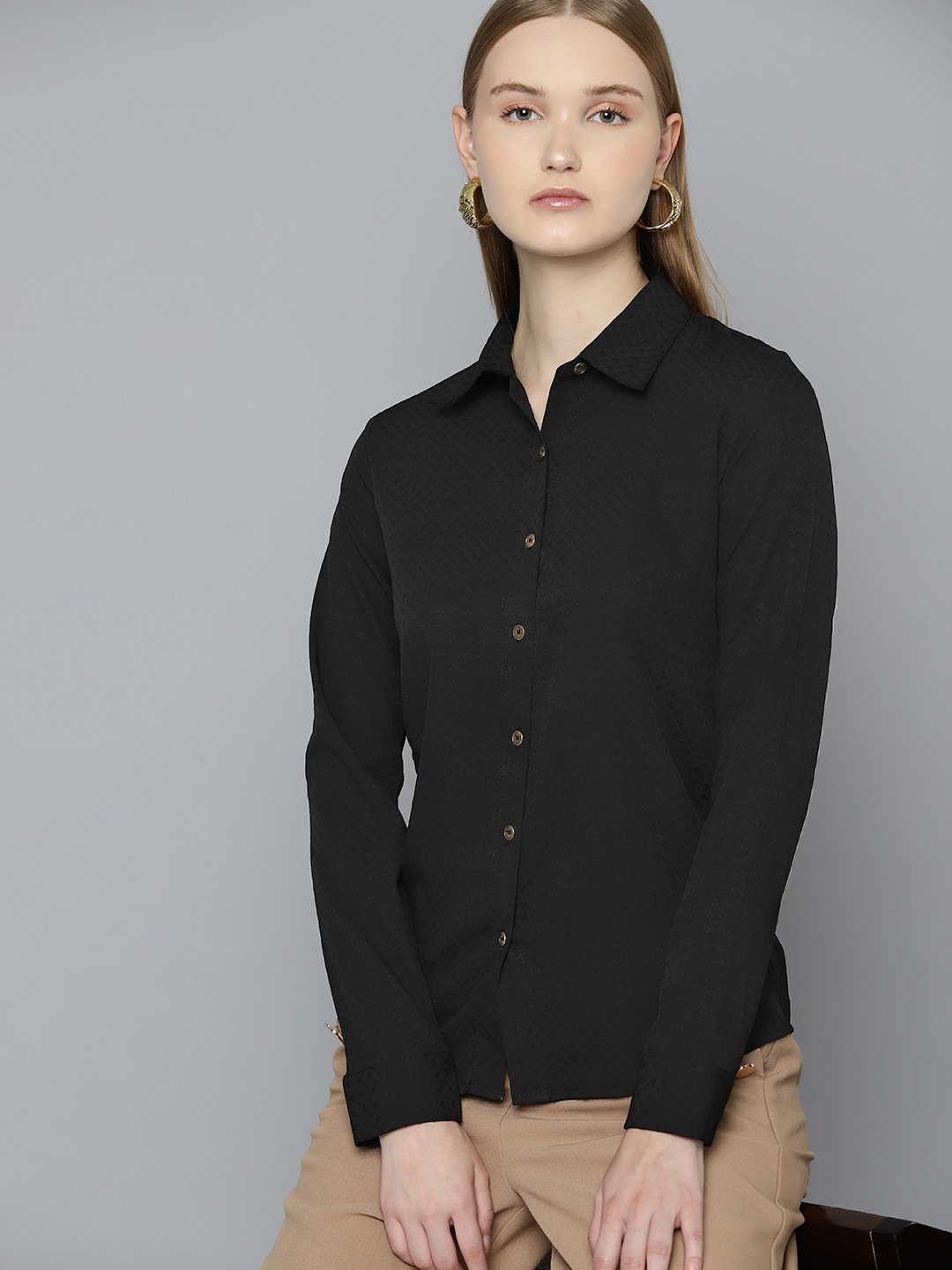

Chemistry Women Standard Regular Fit Self Design Casual Shirt, Black