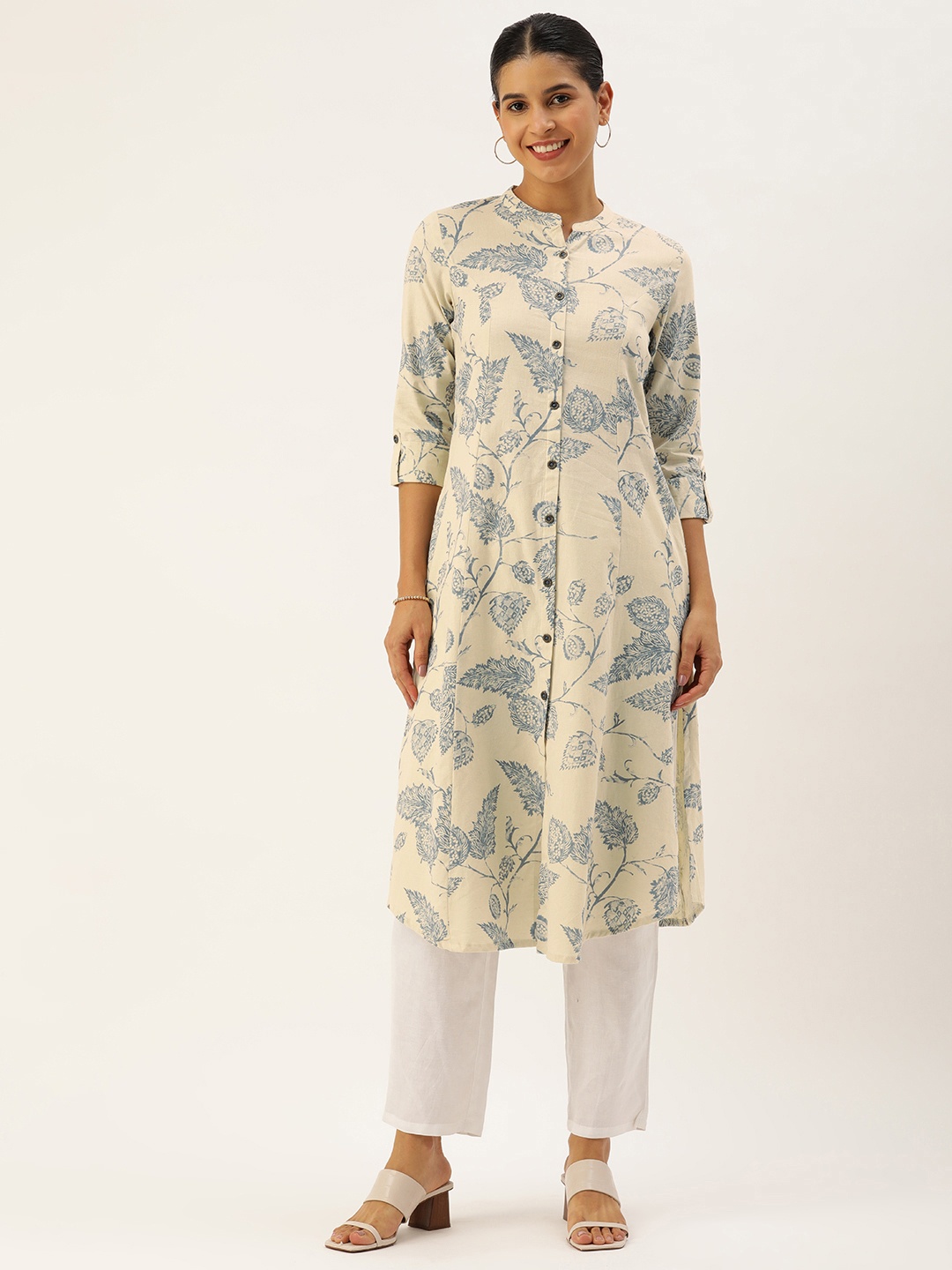 

AMUKTI Women Floral Printed Kurta, Beige