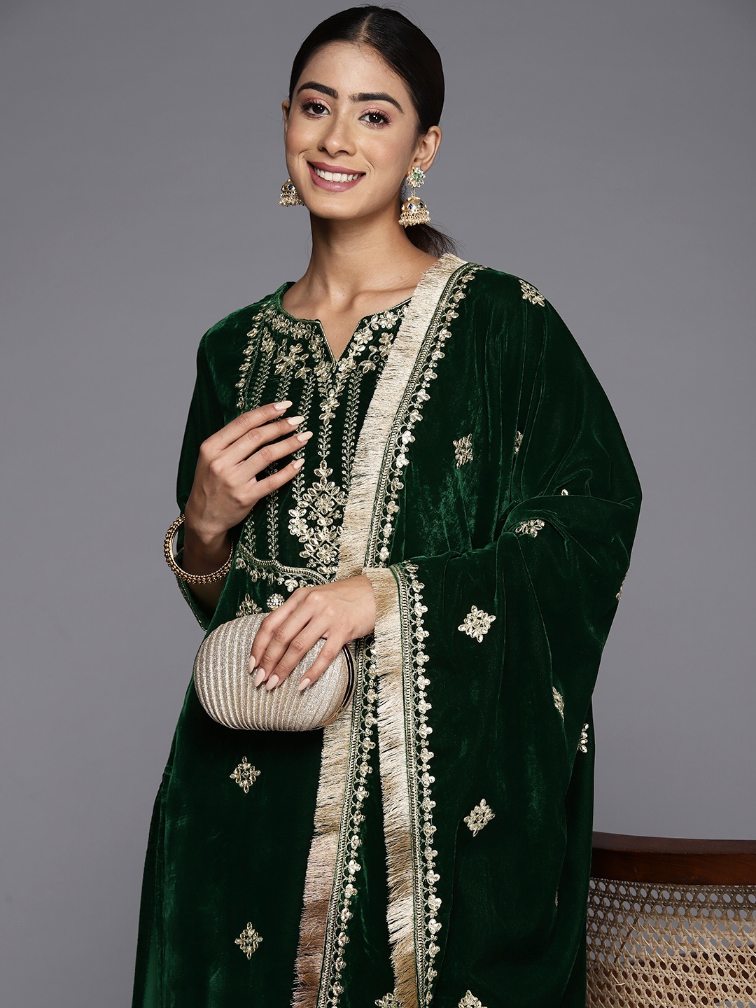

Varanga Winter Yoke Embroidered Velvet Kurta with Trousers & Dupatta, Green