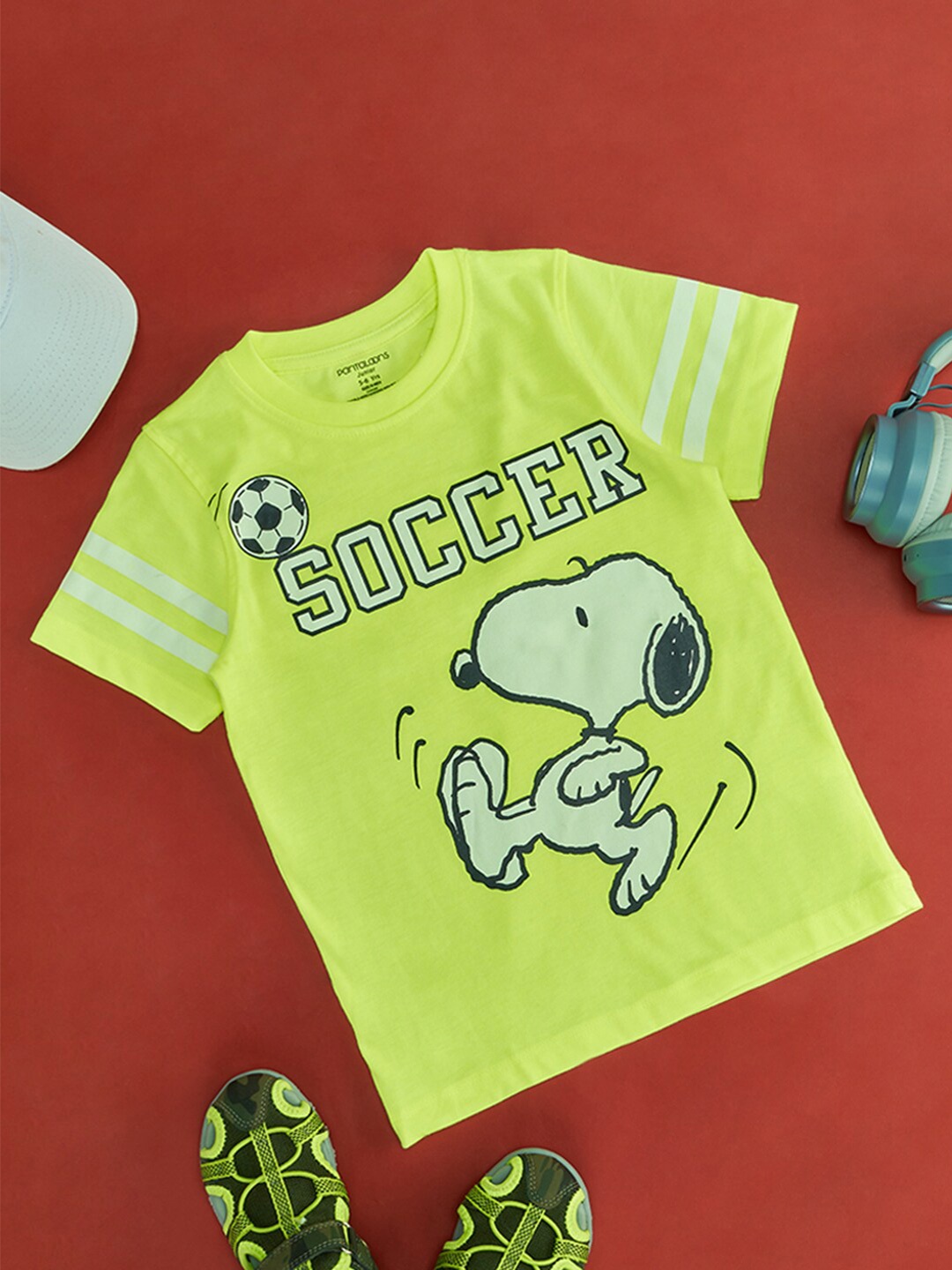 

Pantaloons Junior Boys Snoopy Printed Cotton T-shirt, Green