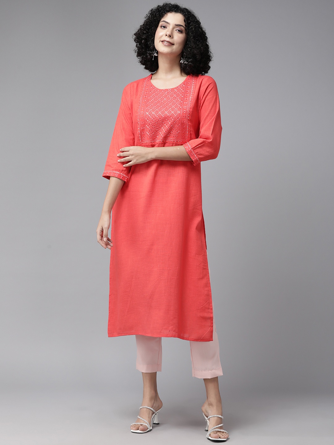 

Amirah s Ethnic Motifs Embroidered Sequinned Kurta, Red