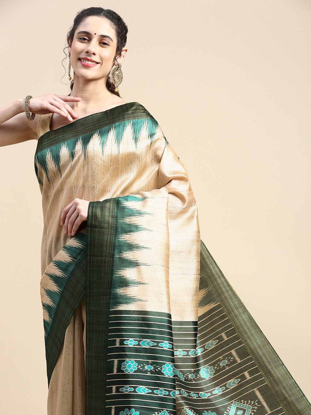 

VISHNU WEAVES Solid Silk Cotton Saree, Green