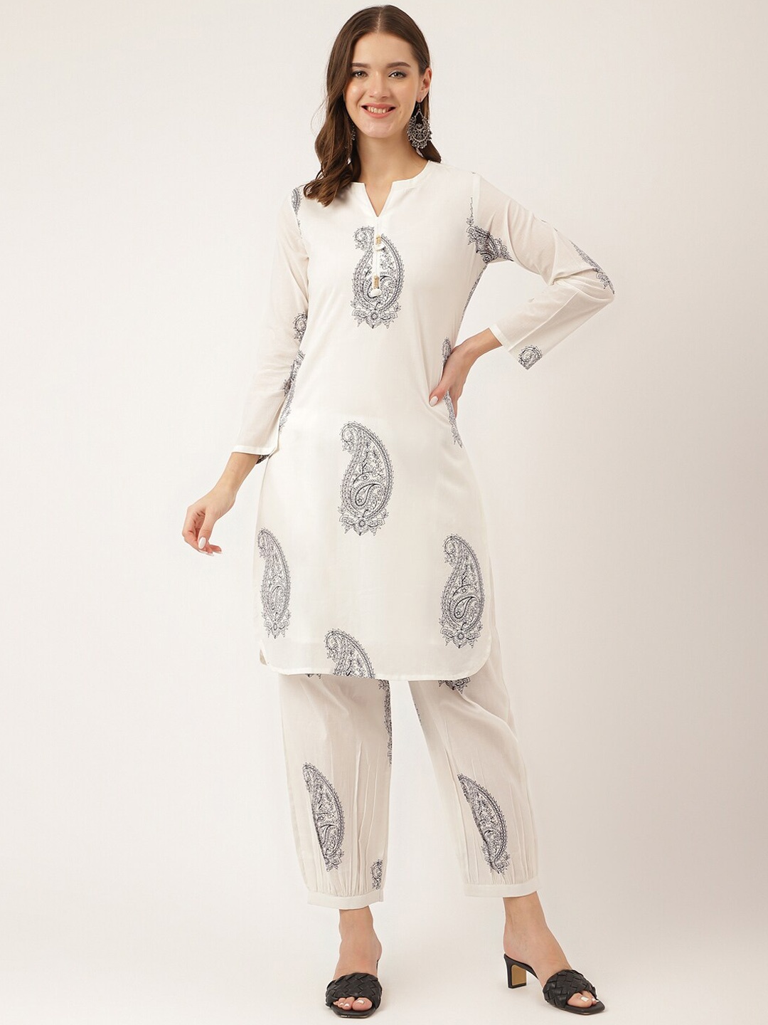 

Divena Paisley Printed Regular Pure Cotton Kurta With Salwar, White