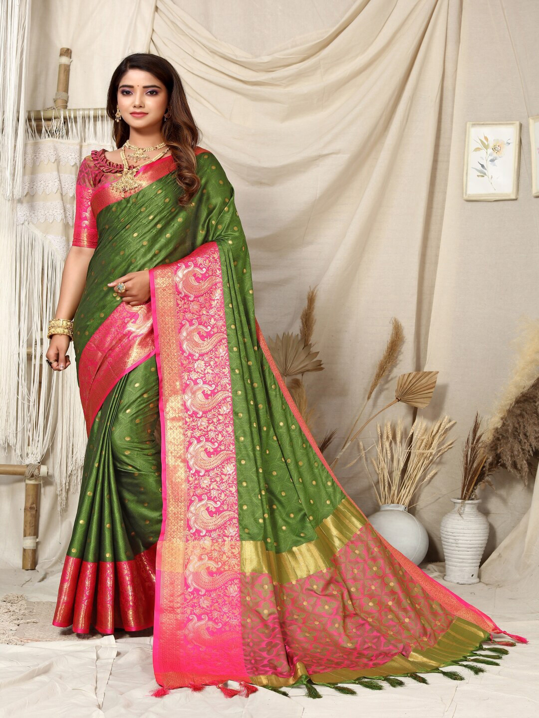 

Paramparik Textile Woven Design Silk Cotton Zari Banarasi Saree, Green