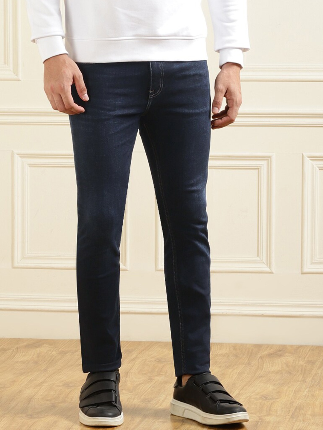 

Karl Lagerfeld Men Regular Fit Mid-Rise Clean Look Jeans, Blue