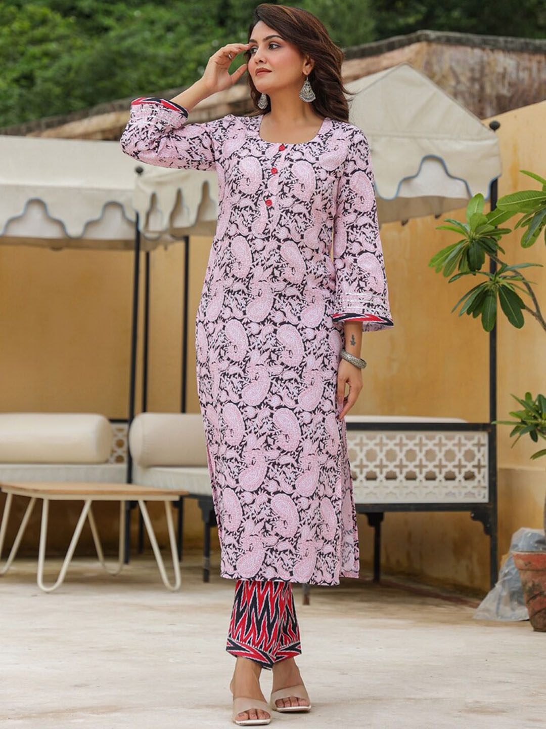 

KALINI Round Neck Paisley Printed Regular Kurta with Trousers, Grey