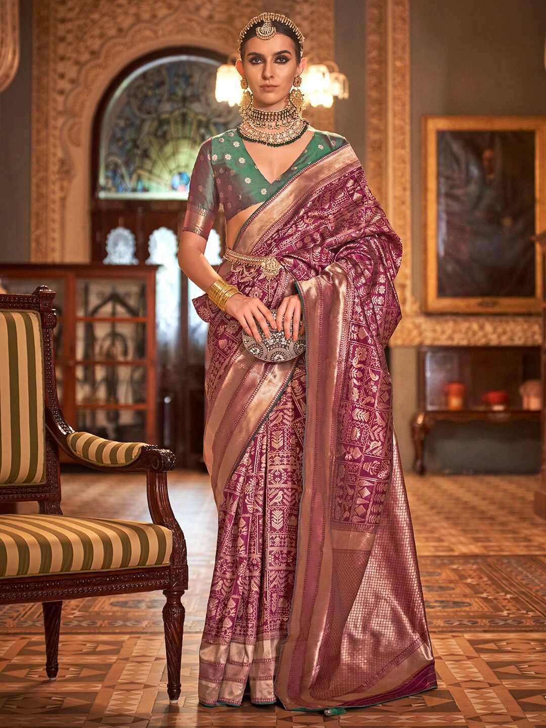 

Anouk Purple & Gold-Toned Woven Design Zari Silk Blend Banarasi Saree