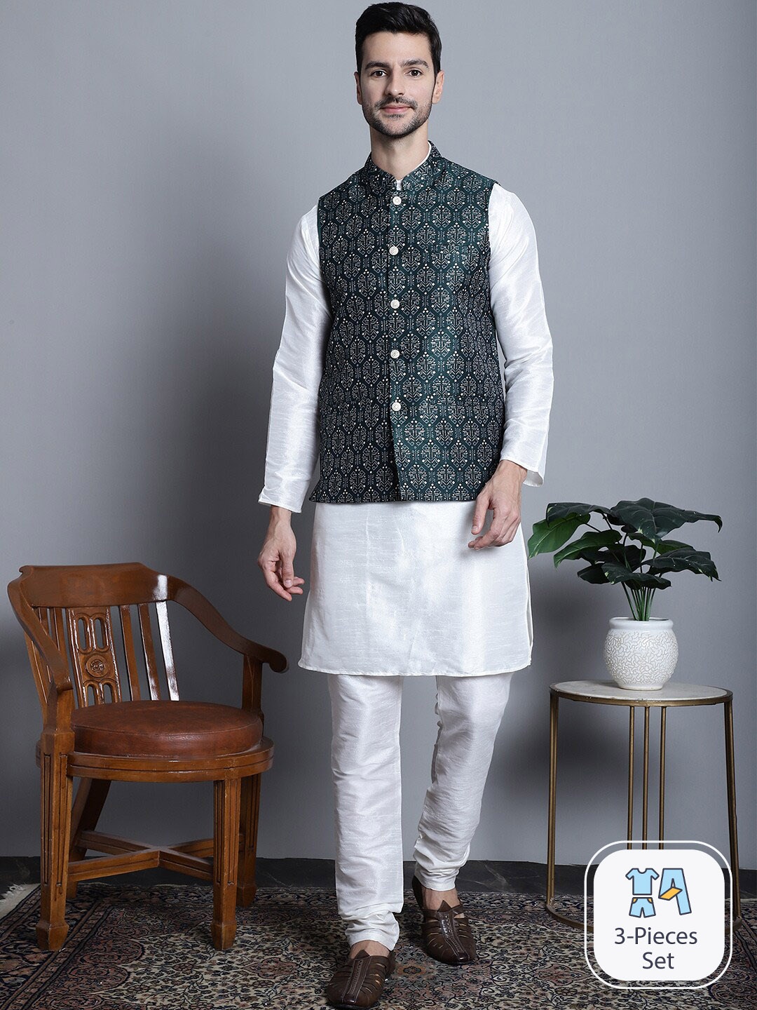 

Jompers Band Collar Straight Kurta & Pyjama With Nehru jacket, White