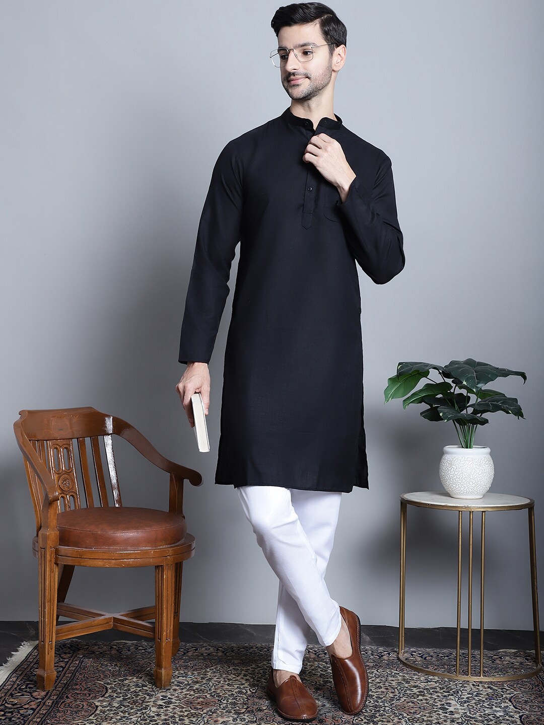 

Jompers Regular Pure Cotton Kurta With Churidar, Black