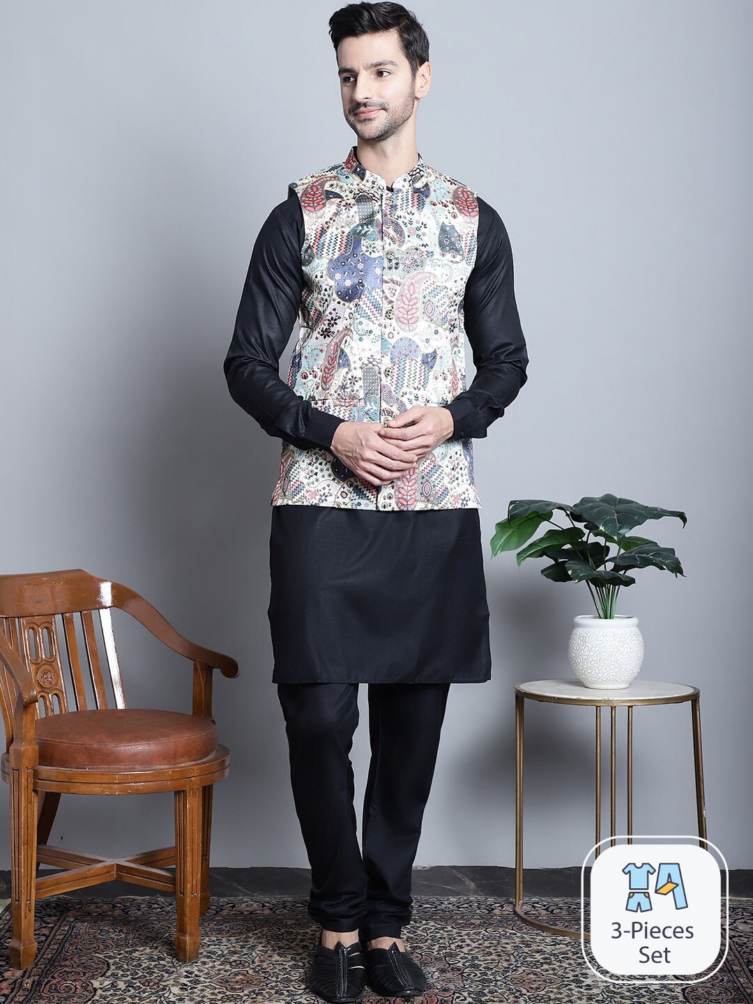 

Jompers Regular Kurta With Pyjamas & Nehru Jacket, Black