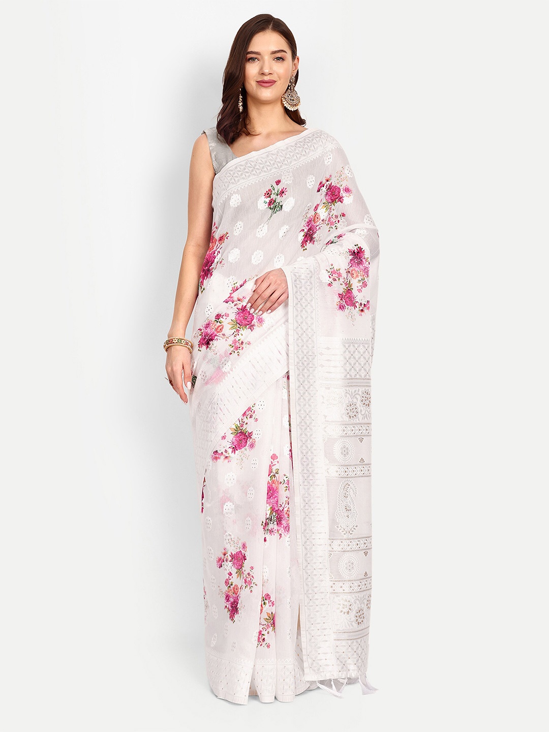 

DrapeMall Floral Printed Zari Saree, White