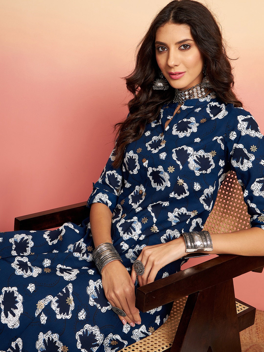 

Sangria Floral Printed Cotton A-Line Kurta, Navy blue
