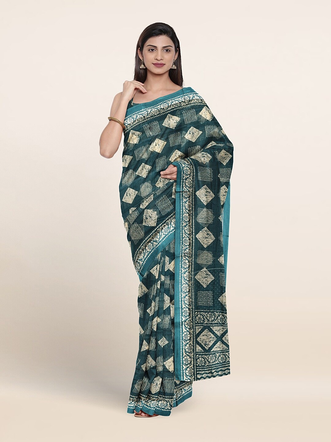 

Pothys Geometric Printed Saree, Green