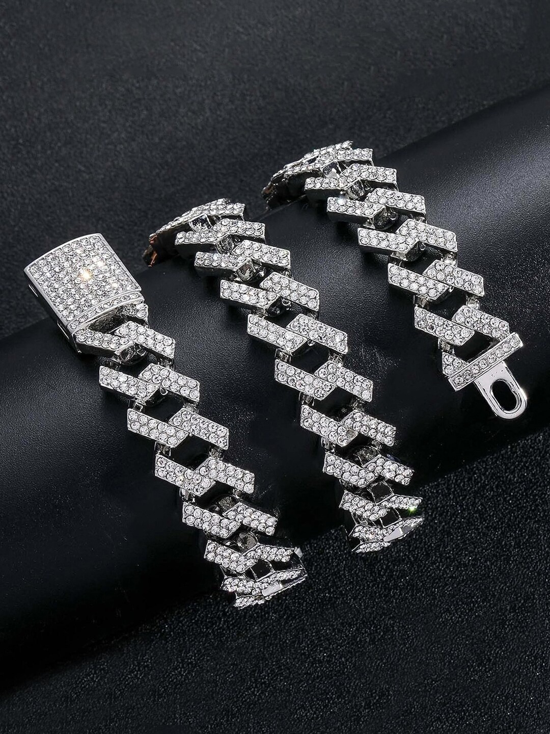 

Designs & You Men Silver-Plated Stainless Steel Necklace