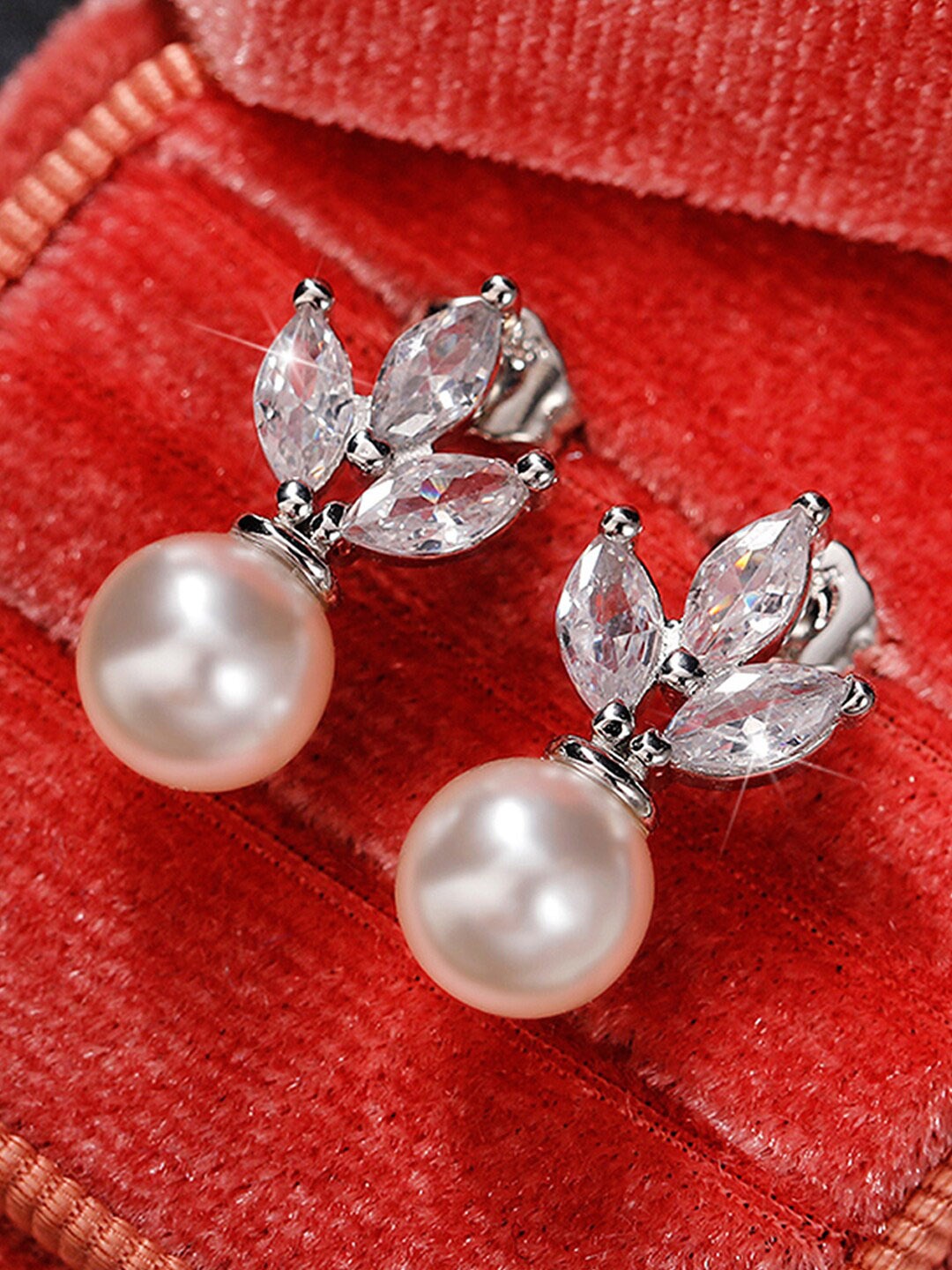 

Designs & You Silver-Plated American Diamond Contemporary Drop Earrings