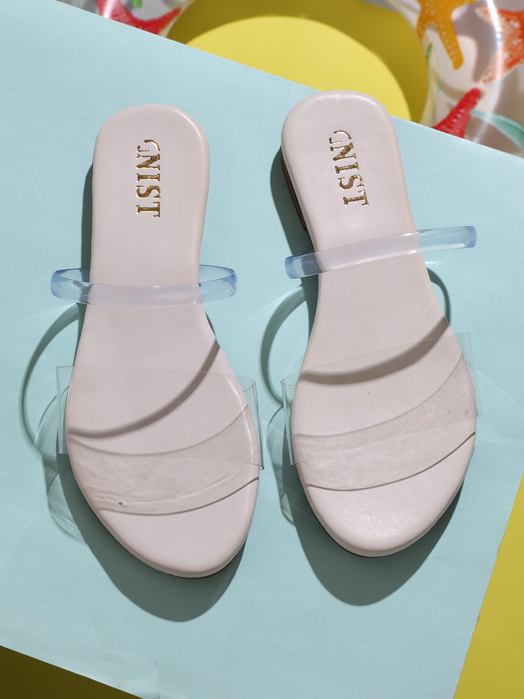 

GNIST Open Toe Flats, White