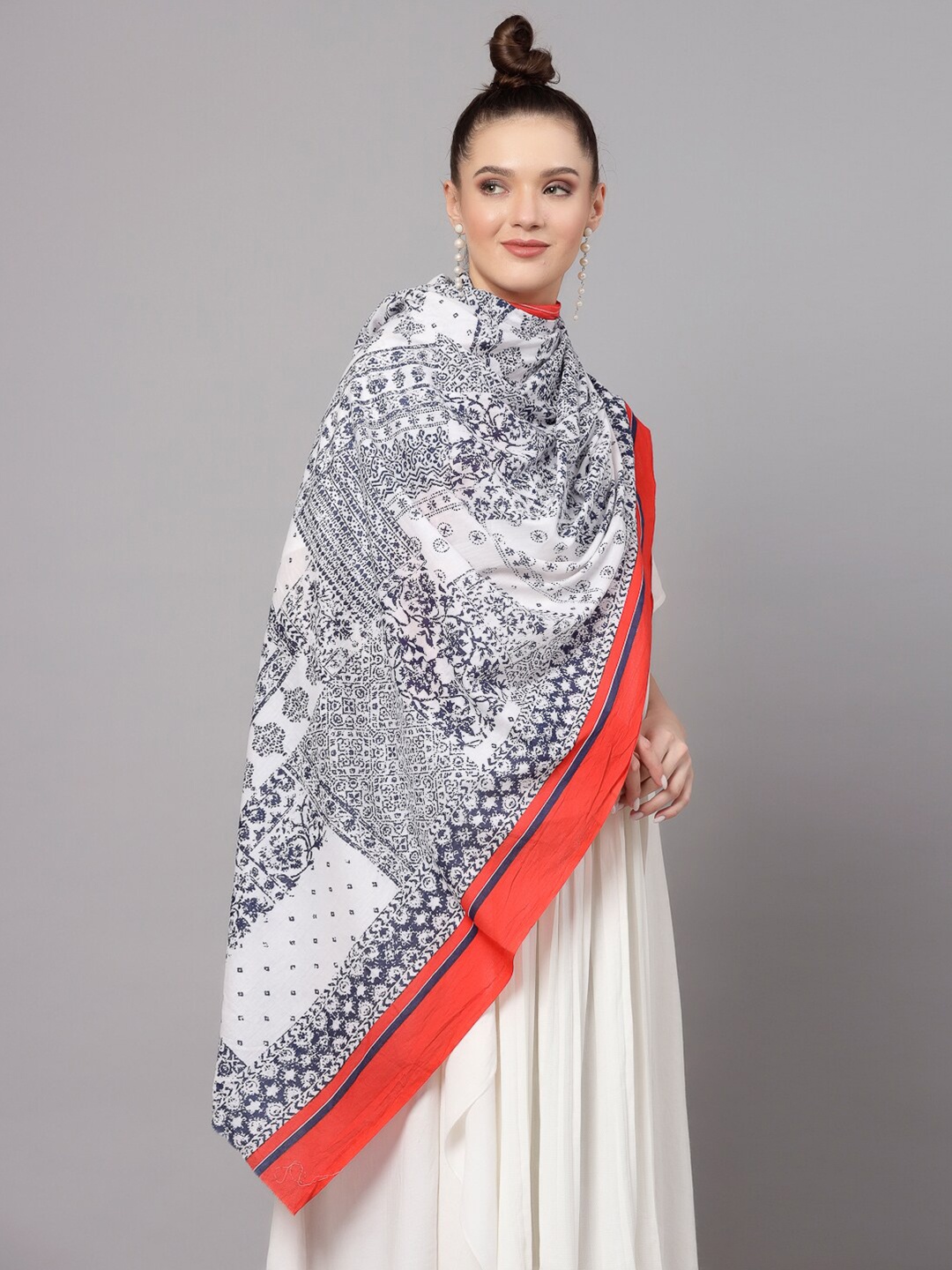 

J Style Women Ethnic Motifs Printed Pure Cotton Stole, White