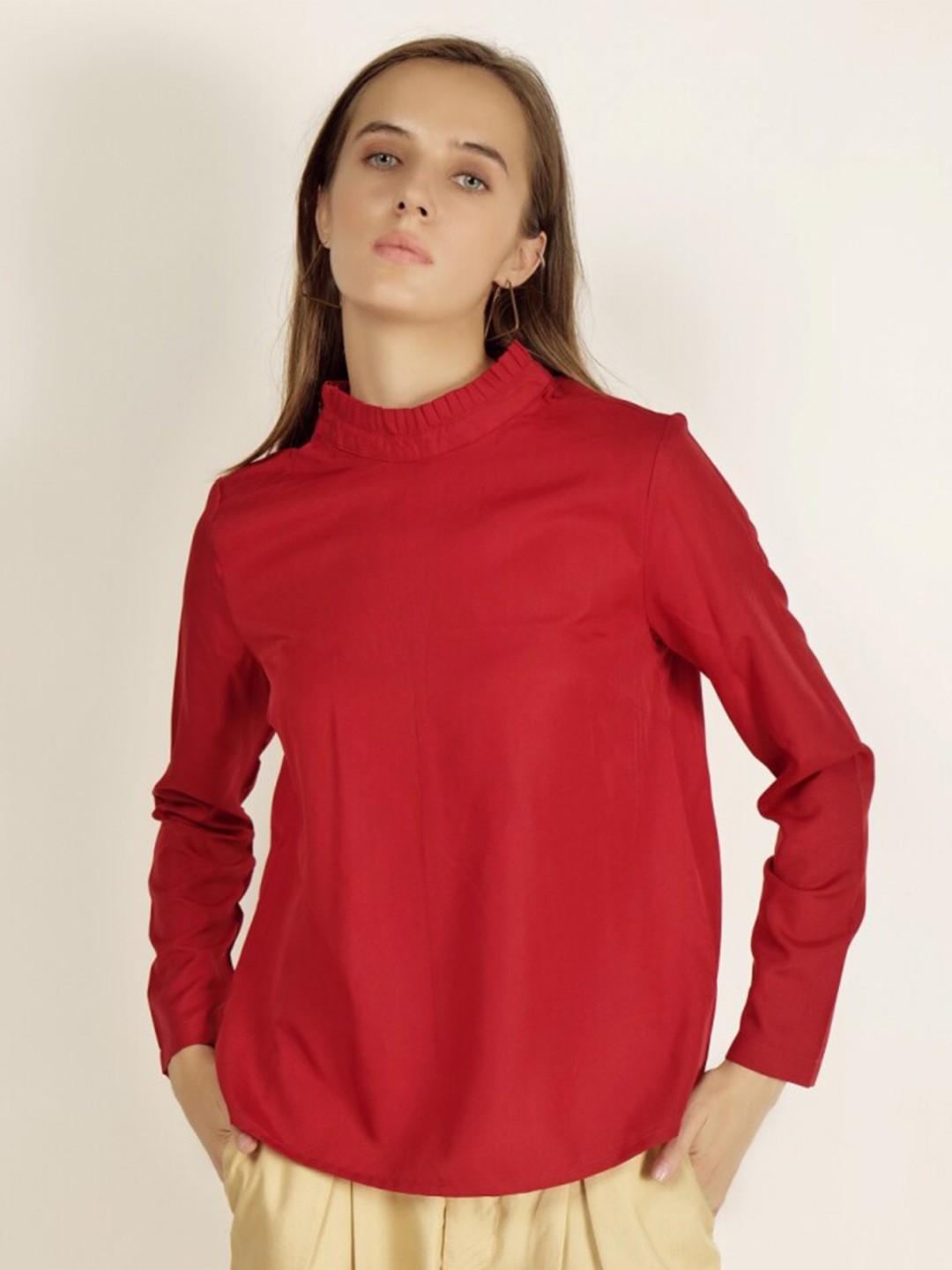 

INVICTUS High Neck Cuffed Sleeves Top, Red