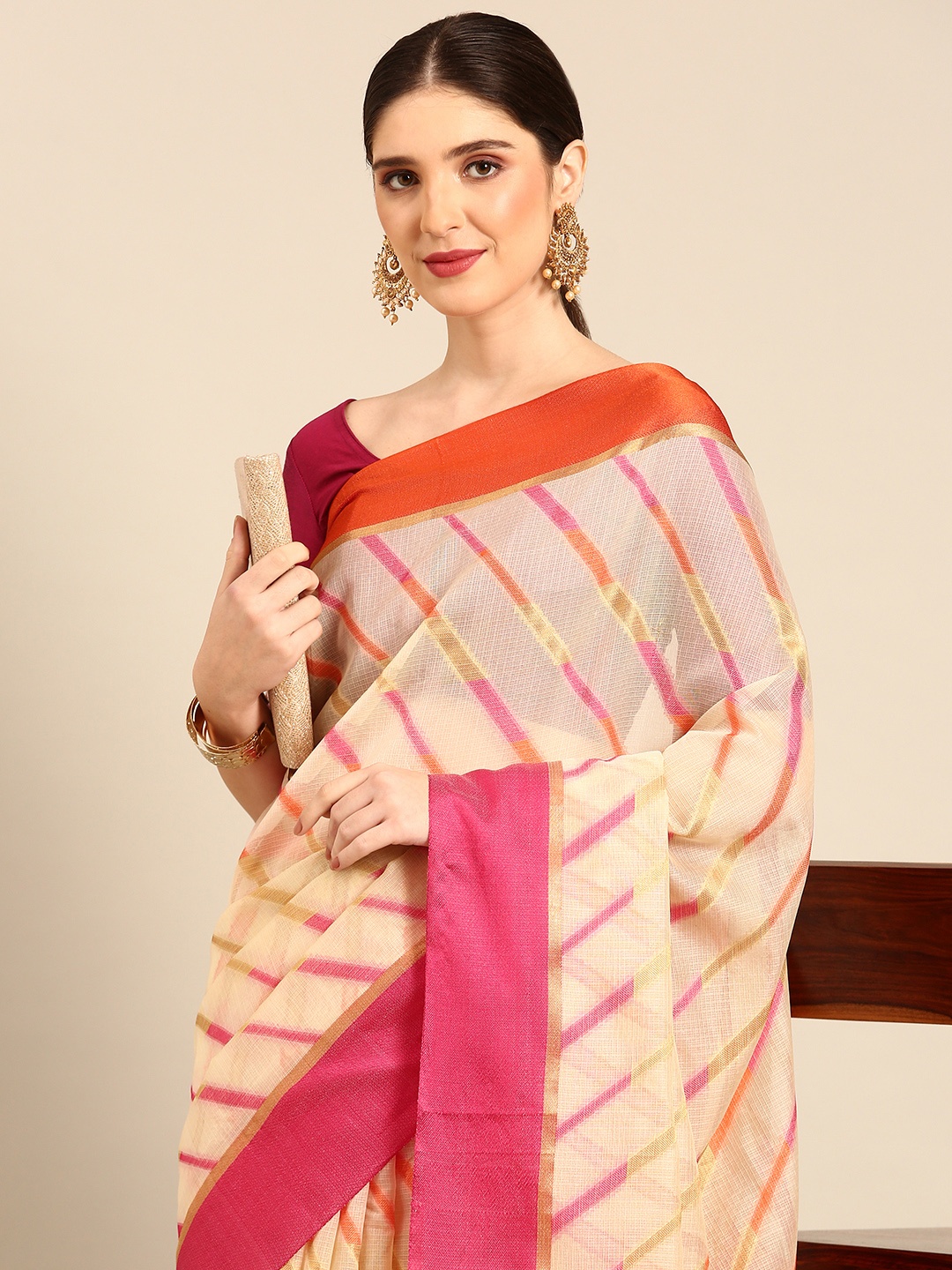 

Rupeshwari Woven Design Zari Handloom Banarasi Saree, Cream