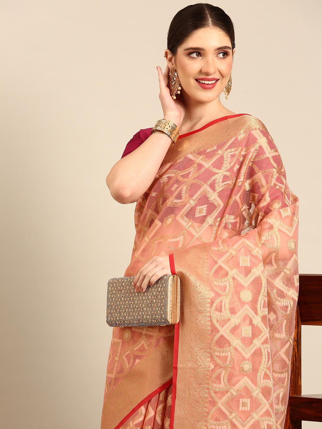

Rupeshwari Woven Design Zari Handloom Banarasi Saree, Peach