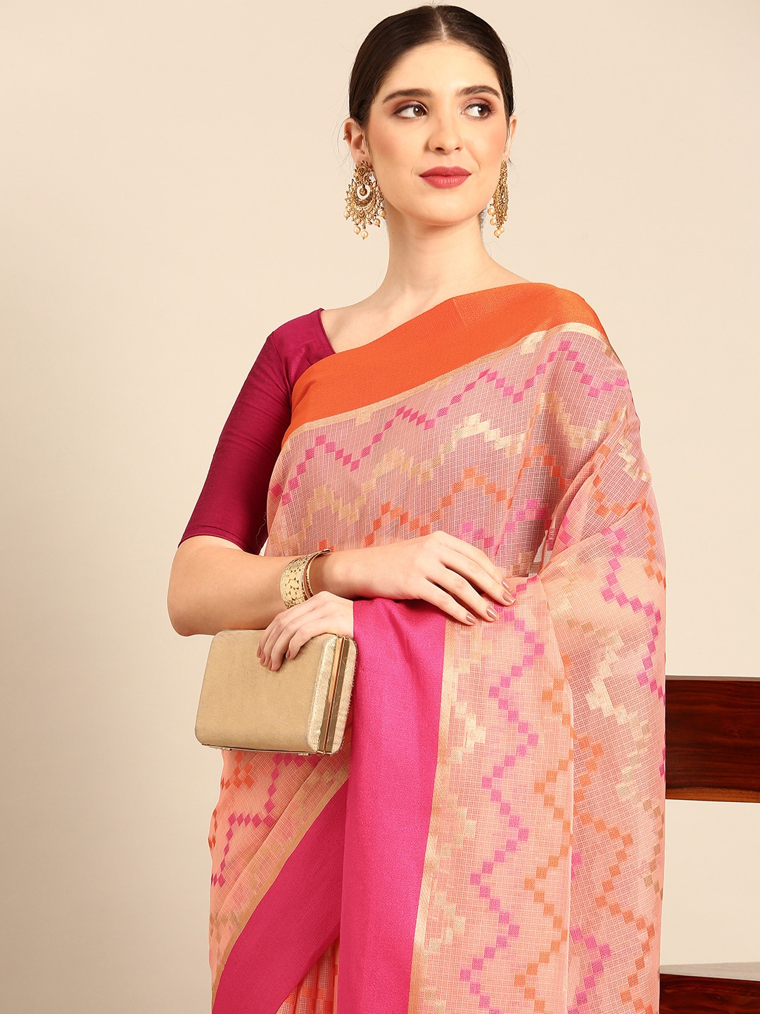 

Rupeshwari Woven Design Zari Handloom Banarasi Saree, Peach