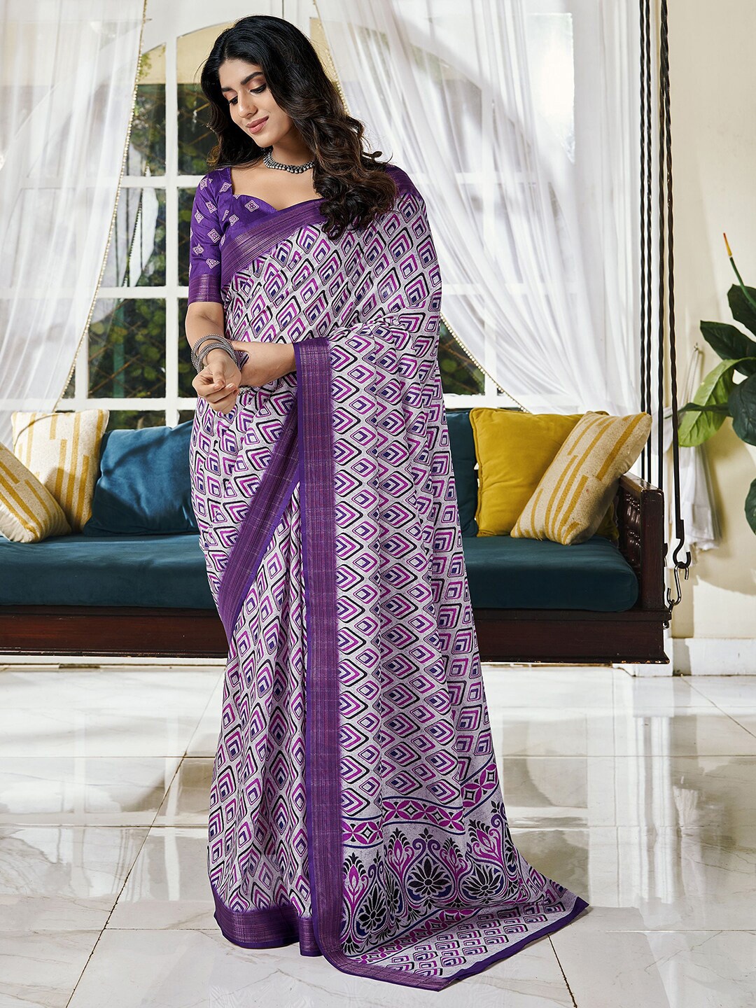 

Mitera Purple & White Geometric Printed Zari Saree