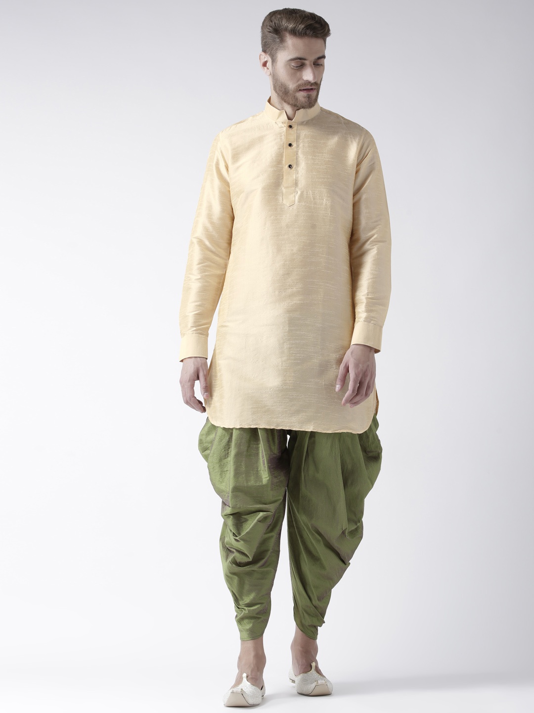 

DEYANN Men Cream-Coloured & Green Solid Kurta with Patiala
