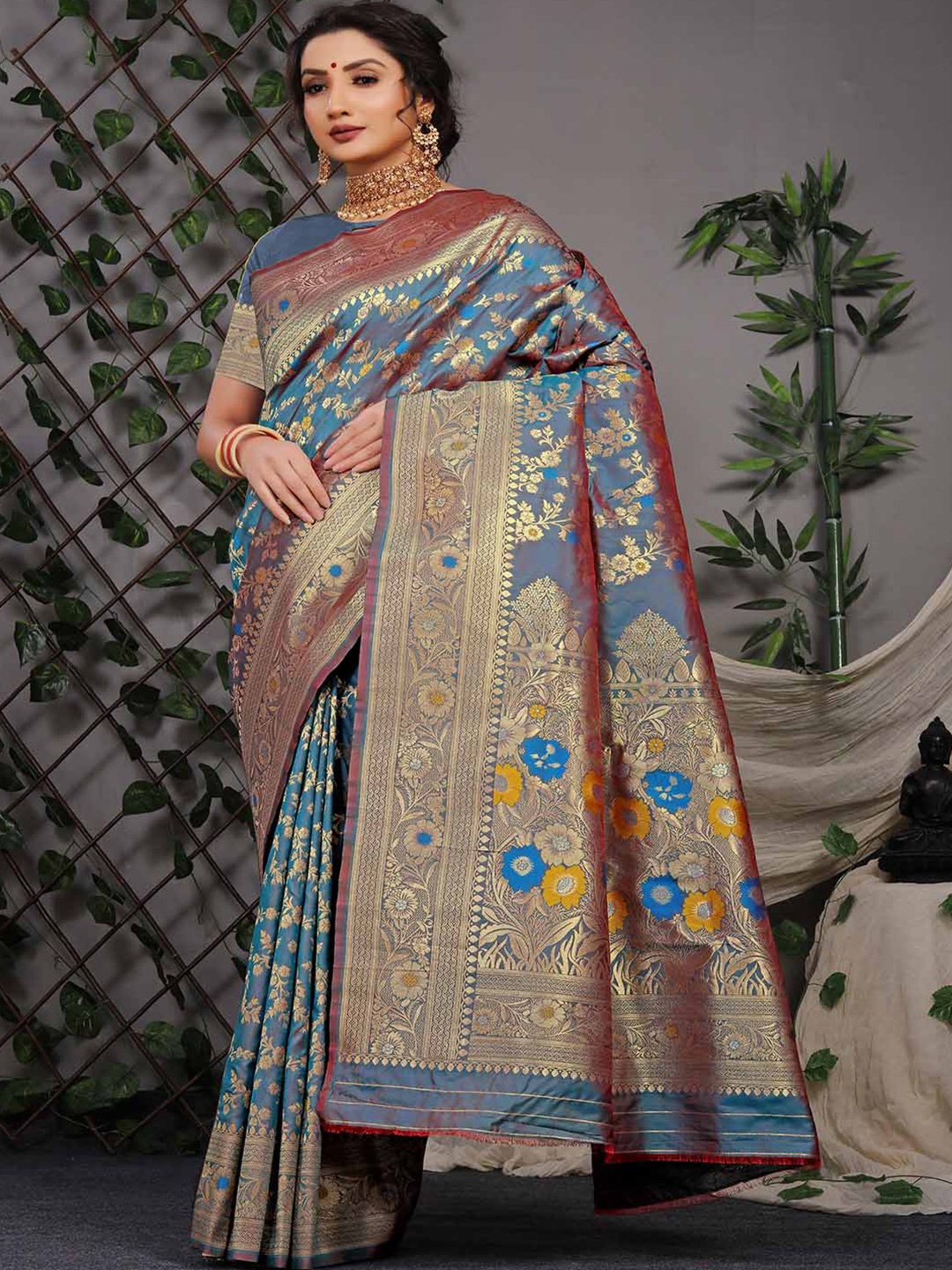 

Mitera Woven Design Zari Saree, Blue