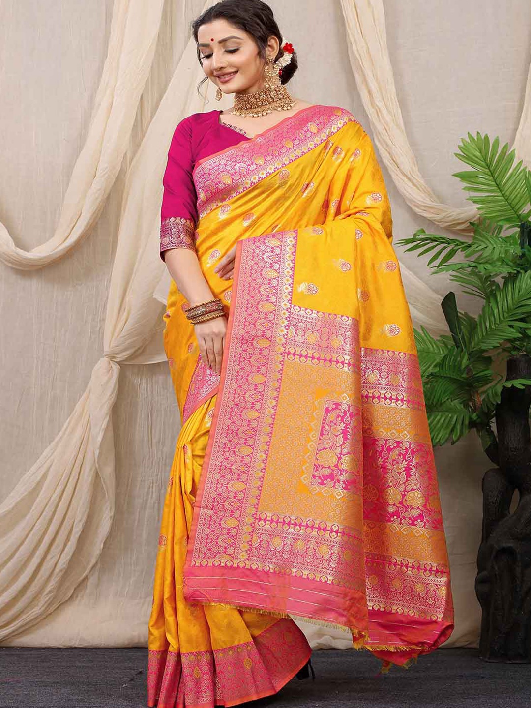 

Mitera Ethnic Motifs Woven Design Zari Saree, Yellow