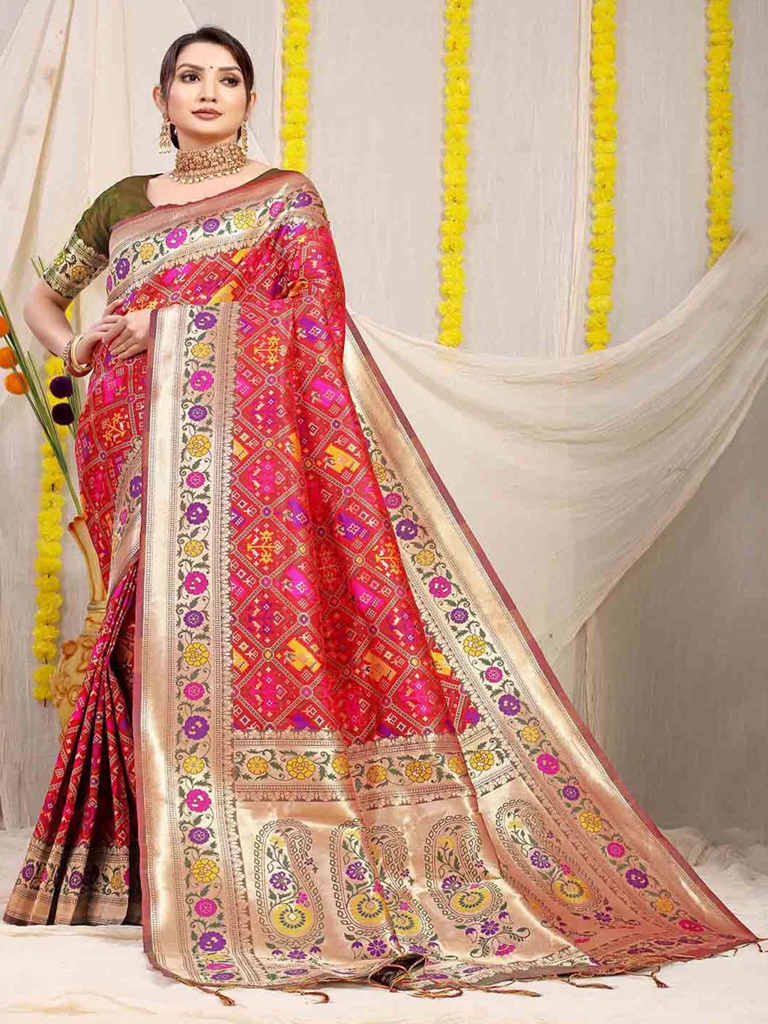 

Mitera Red & Pink Ethnic Motifs Woven Design Zari Art Silk Saree