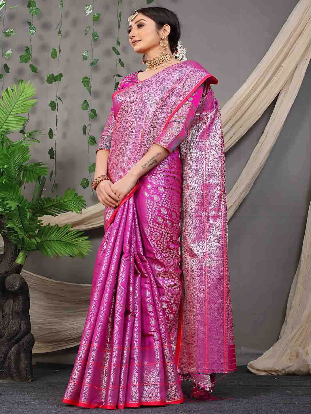 

Mitera Ethnic Motifs Woven Design Zari Art Silk Saree, Pink